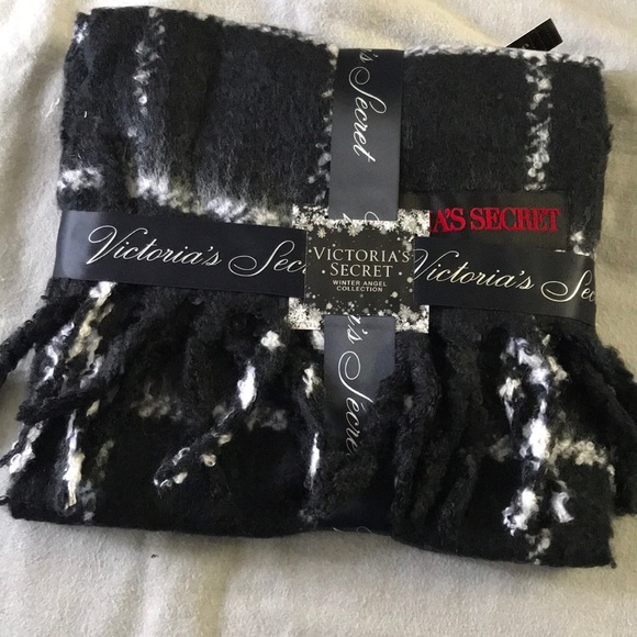 Victoria secret black and white check scarf - Picture 1 of 3